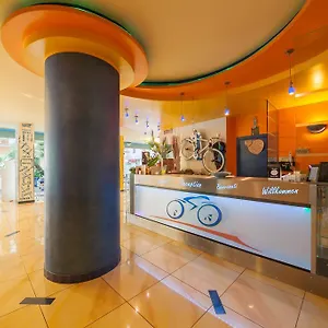 Senior Hotel